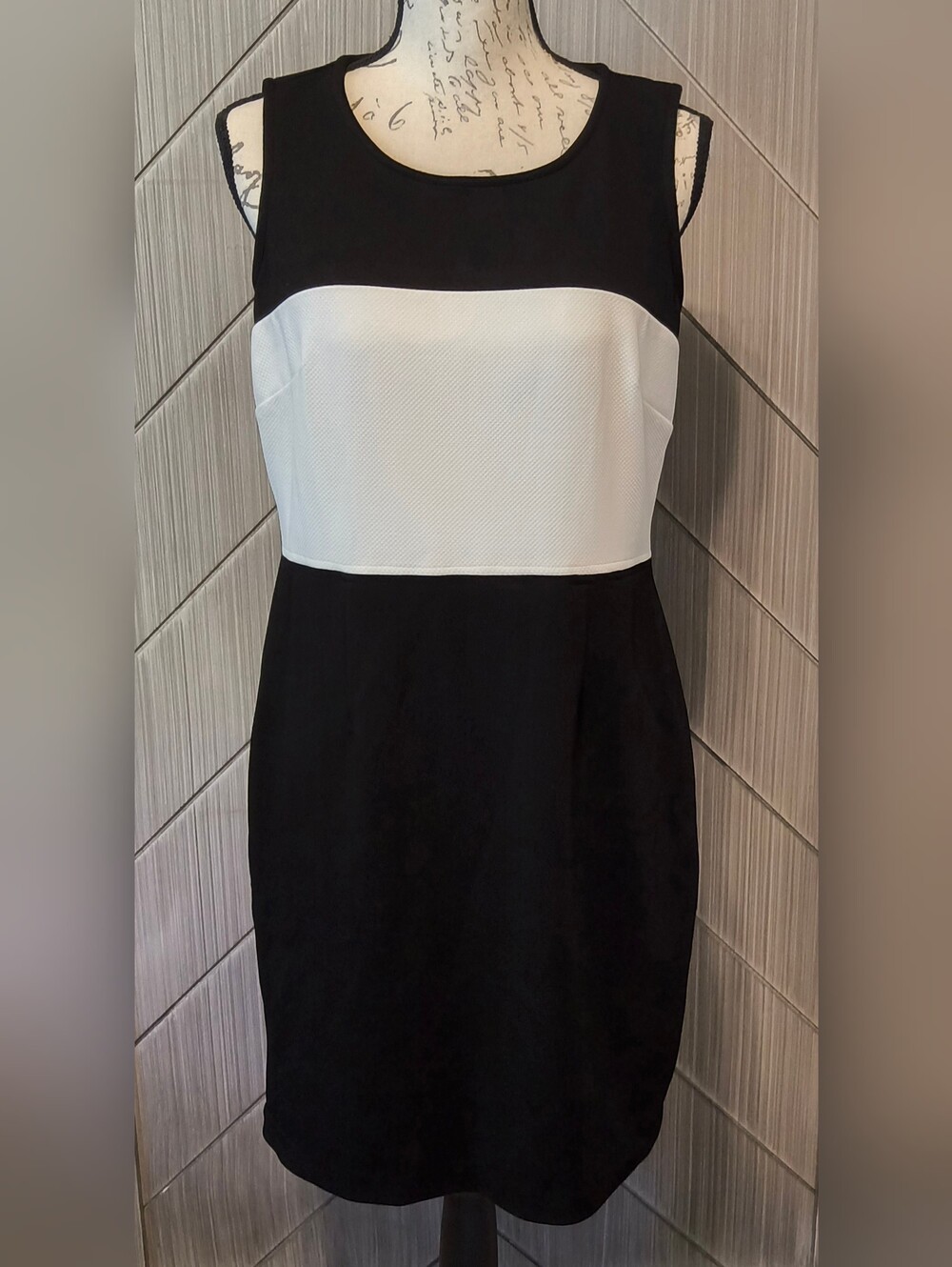Studio One New York 10P Black White Colorblock Sleeveless Sheath Dress Petite
